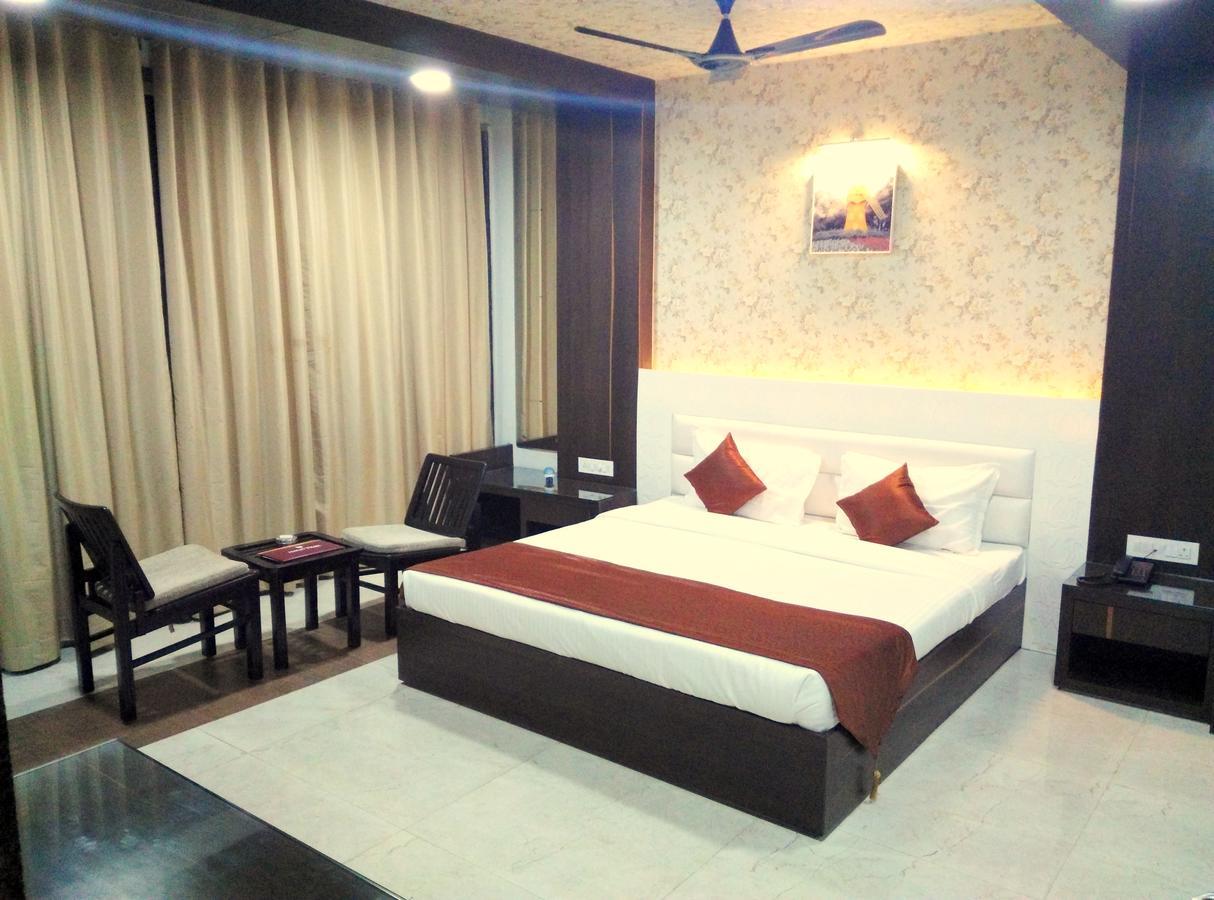 Hotel Tilak Бхопал Екстер'єр фото